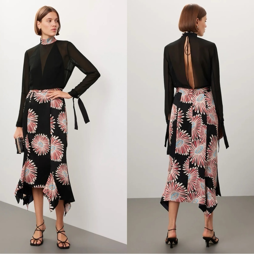 Obando Floral Chiffon Overlay handkercheif hem Dress Size: 6